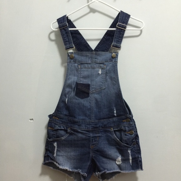 Guess overalls small - Picture 2 of 2